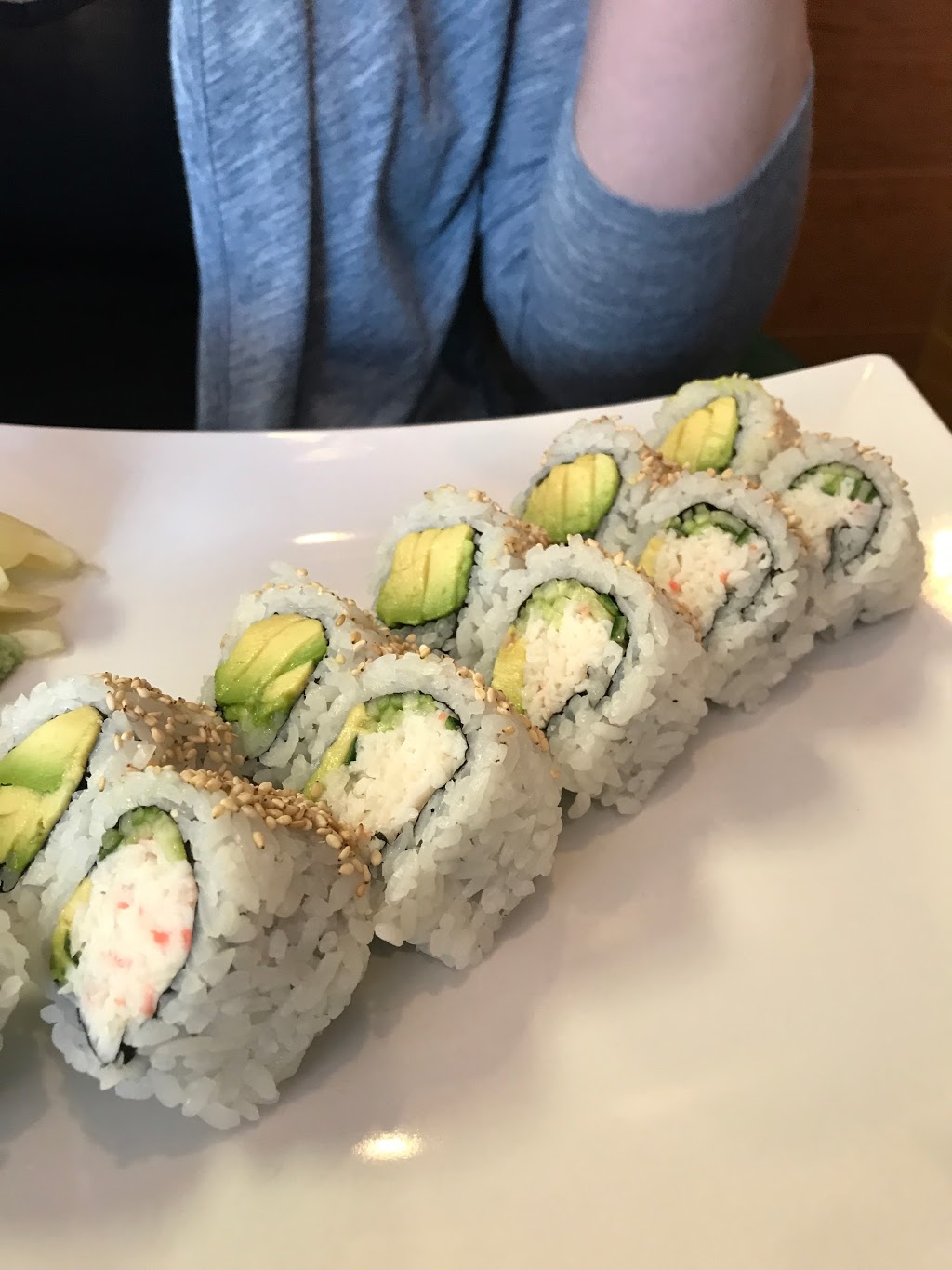 Hiko Sushi | 2054 Whatcom Rd, Abbotsford, BC V3G 2K8, Canada | Phone: (604) 864-6222