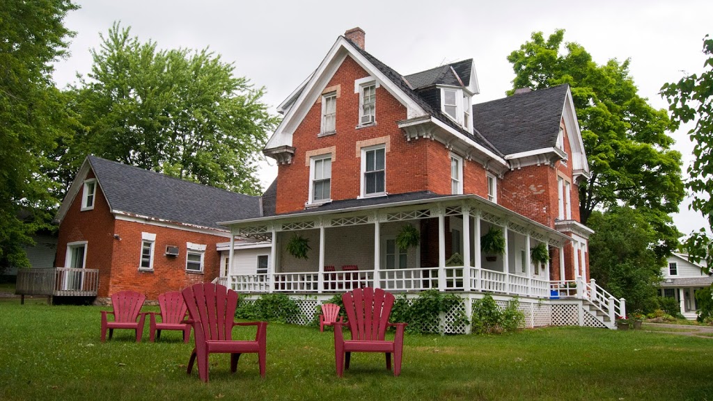 Stirling Lodge | 2 Drummond St, Newboro, ON K0G 1P0, Canada | Phone: (613) 272-2435