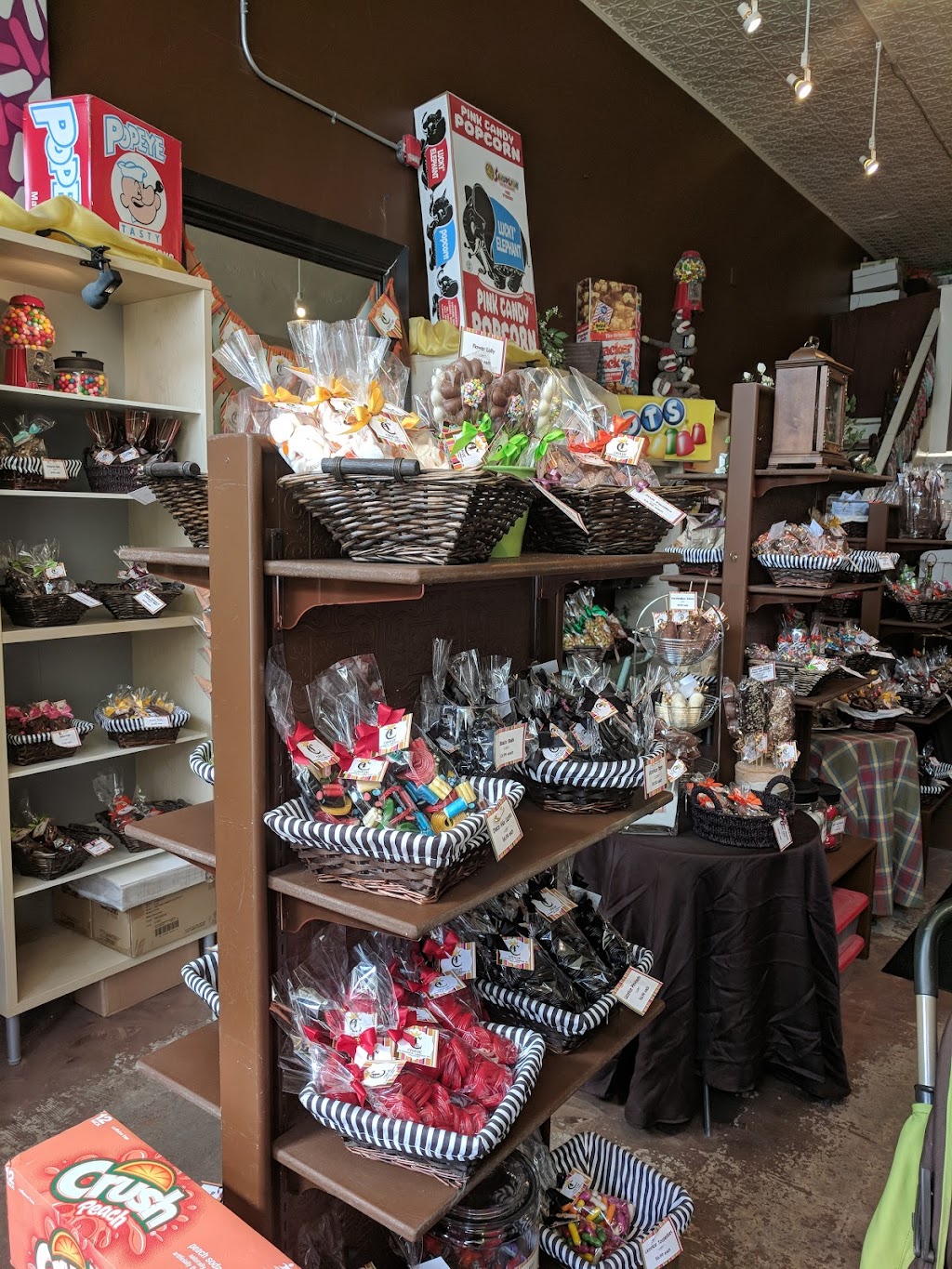 Crave The Chocolatier | 62 Hurontario St #155, Collingwood, ON L9Y 2L6, Canada | Phone: (705) 445-0233