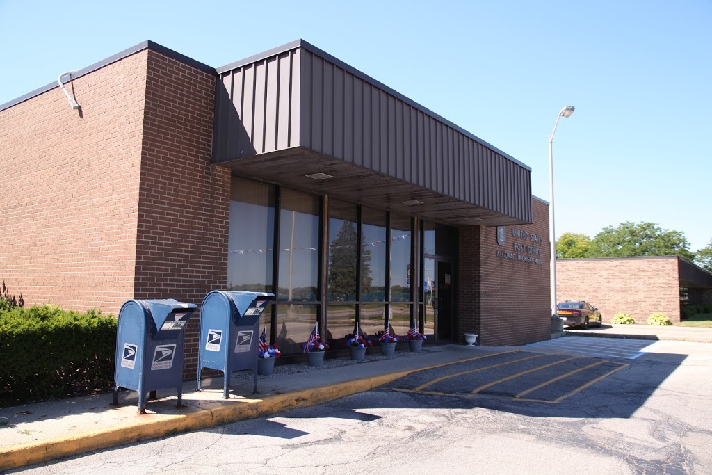 United States Postal Service | 801 St Clair River Dr, Algonac, MI 48001, USA | Phone: (800) 275-8777