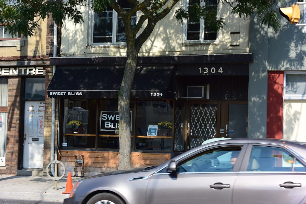 Sweet Bliss Baking Company | 1304 A Queen St E, Toronto, ON M4L 1C4, Canada | Phone: (416) 916-7895