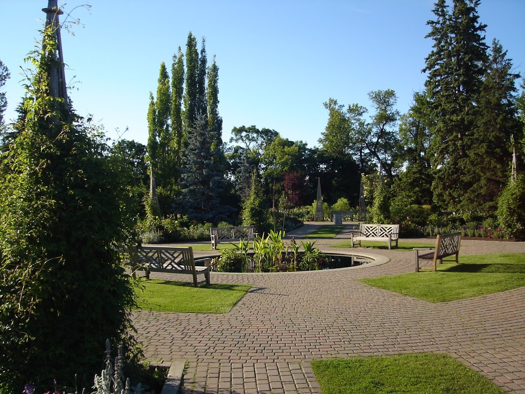English Garden | Winnipeg, MB R3J, Canada