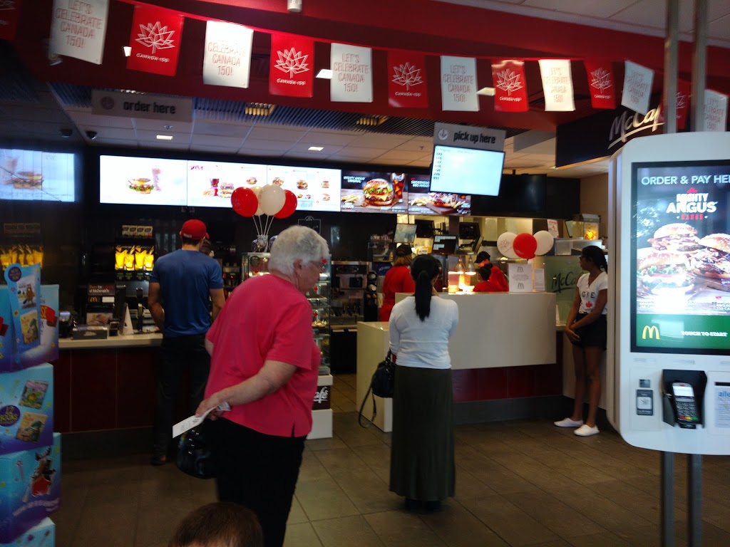 McDonalds | 1500 Upper Middle Rd W, Oakville, ON L6M 3G3, Canada | Phone: (905) 847-6236