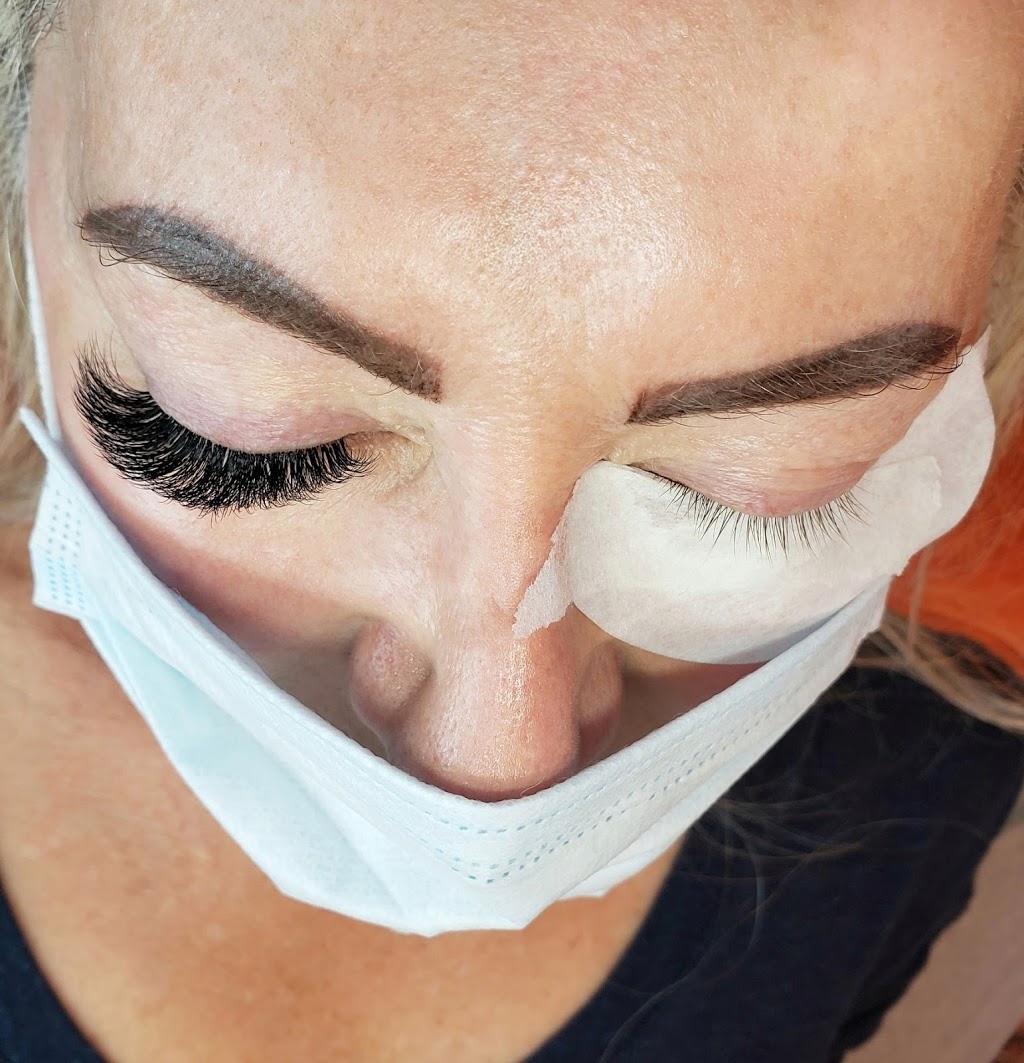 Facade Lashes | 580 Acadia Dr SE Suite 204B, Calgary, AB T2J 0B6, Canada | Phone: (403) 978-7462