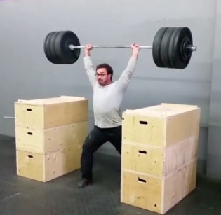 Rideau Crossfit | 151 Bentley Ave #13, Nepean, ON K2E 6T9, Canada | Phone: (613) 601-4861