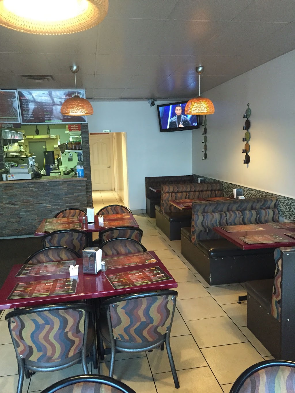 Laziza Pizza and Donair | 15277 Castle Downs Rd NW, Edmonton, AB T5X 3N5, Canada | Phone: (780) 757-8787