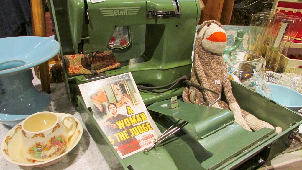 21st Century Flea Market | 3250 Commercial Dr, Vancouver, BC V5N 4E4, Canada | Phone: (604) 980-3159