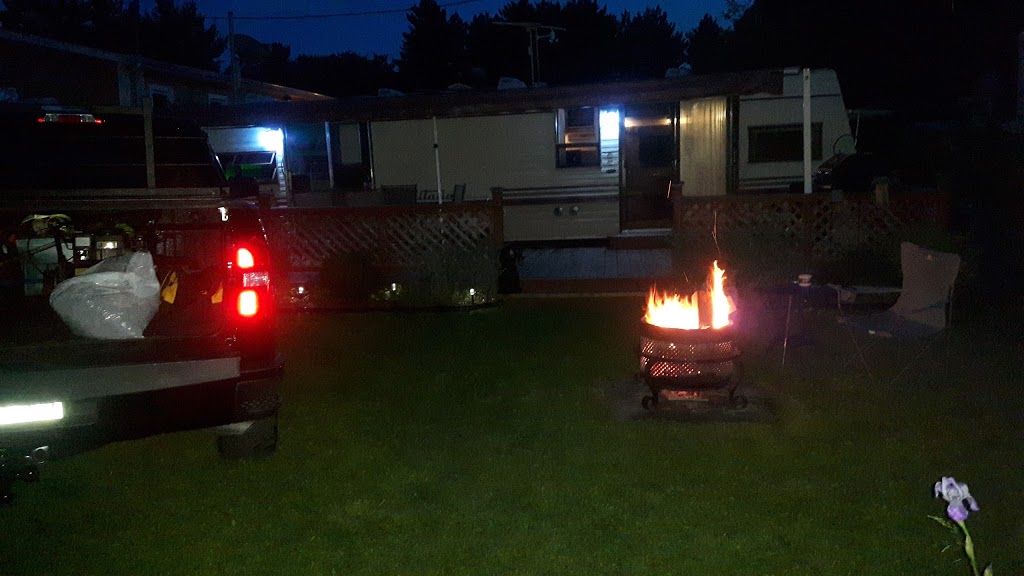 Camping Lac Des Cypres | 175 ch des Cyprès, Sainte-Séraphine, QC J0A 1E0, Canada | Phone: (819) 336-3443
