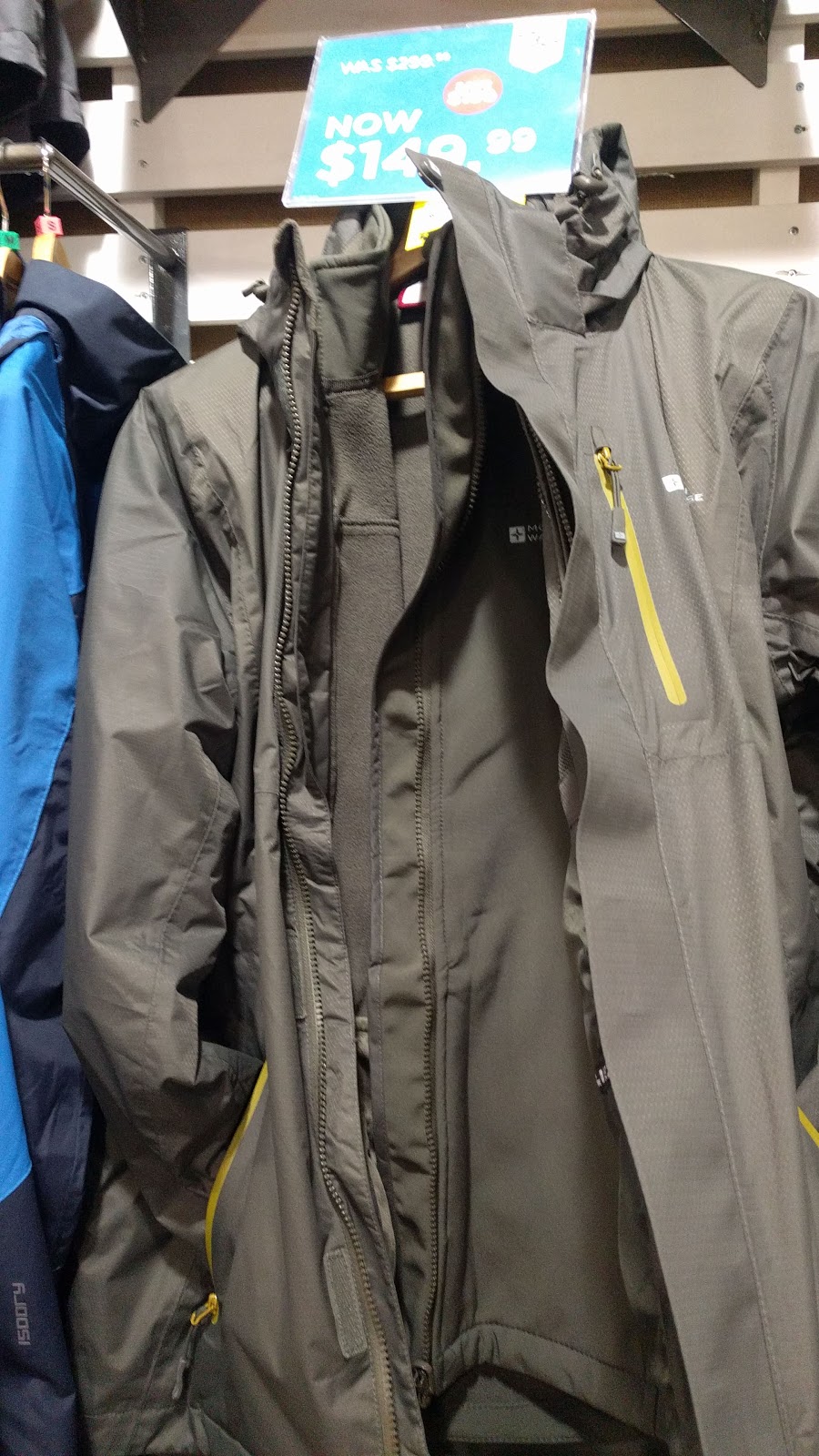 Mountain Warehouse | 8555 Campeau Drive Tanger Outlet Mall #190, Ottawa, ON K2T 0K5, Canada | Phone: (613) 836-0595