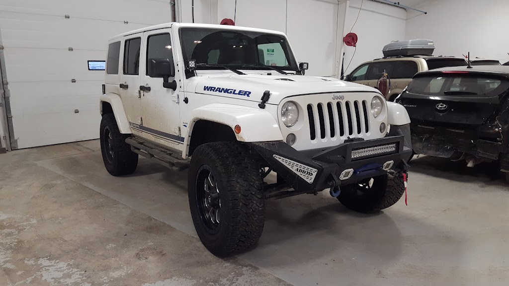 Maaco Auto Body Shop & Painting | 14325 114 Ave NW, Edmonton, AB T5M 2Y8, Canada | Phone: (587) 408-6875