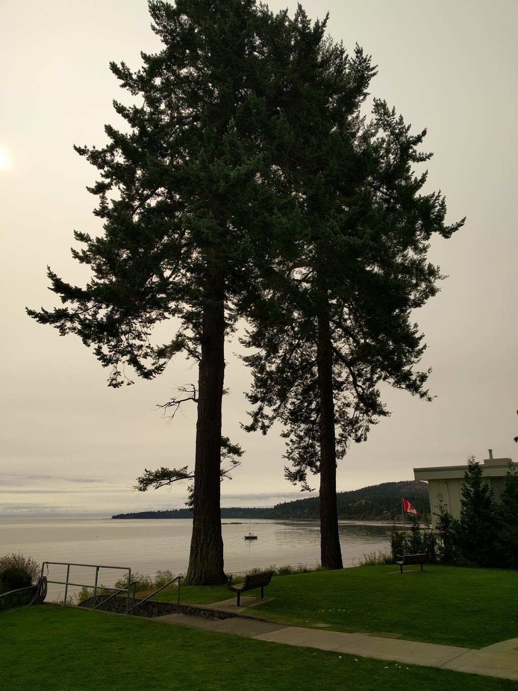 McMorran Park and Beach Access | 5115 Cordova Bay Rd, Victoria, BC V8Y 2K1, Canada