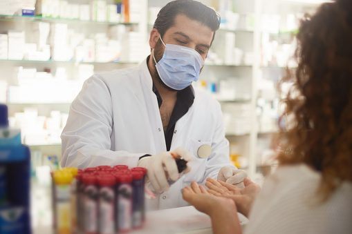 Bishops Crossing Pharmacy & Travel Clinic | 1212 5 St SE Unit 300 B, High River, AB T1V 0J2, Canada | Phone: (587) 417-2762