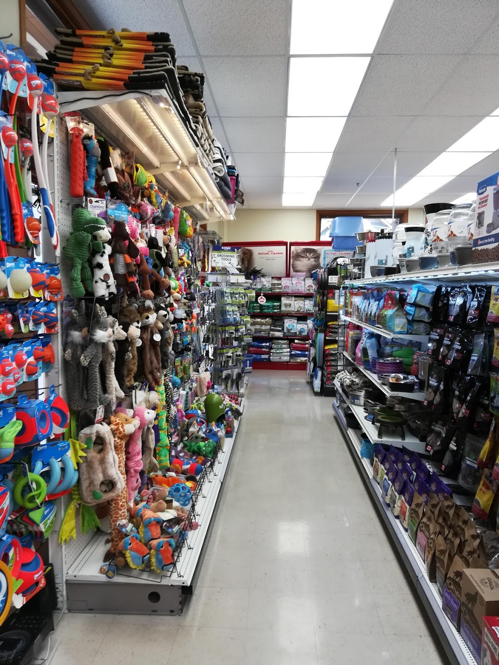 Bowen Pet Supply | 992 Dorman Rd #205, Bowen Island, BC V0N 1G1, Canada | Phone: (778) 873-3125