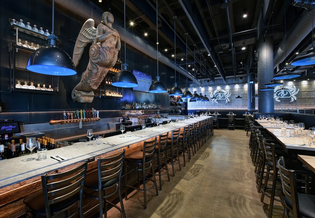 Lucilles Fairview Pointe-Claire | 6701 Route Transcanadienne, Pointe-Claire, QC H9R 5J2, Canada | Phone: (438) 618-0006