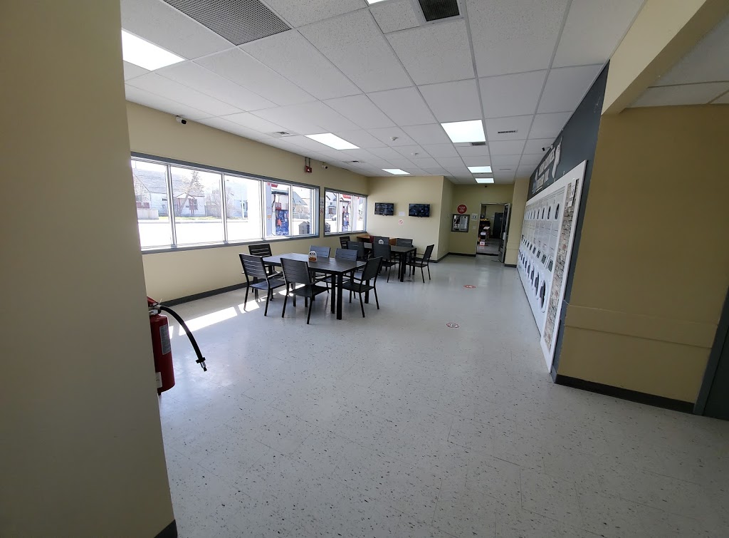 Logan Esso , Chesters, Laundromat & Car Wash | 1539 Logan Ave, Winnipeg, MB R3E 3N6, Canada | Phone: (204) 306-8777