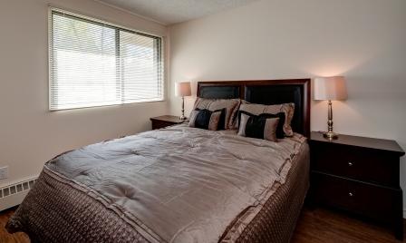 Woodlands Manor | 1825 Woodview Dr SW, Calgary, AB T2W 3X3, Canada | Phone: (587) 441-0841
