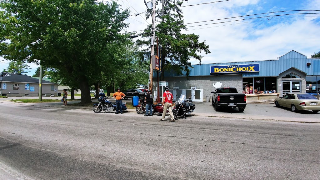 Marché Bonichoix de la Lièvre inc. | 100 Rue Principale, Notre-Dame-du-Laus, QC J0X 2M0, Canada | Phone: (819) 767-2244