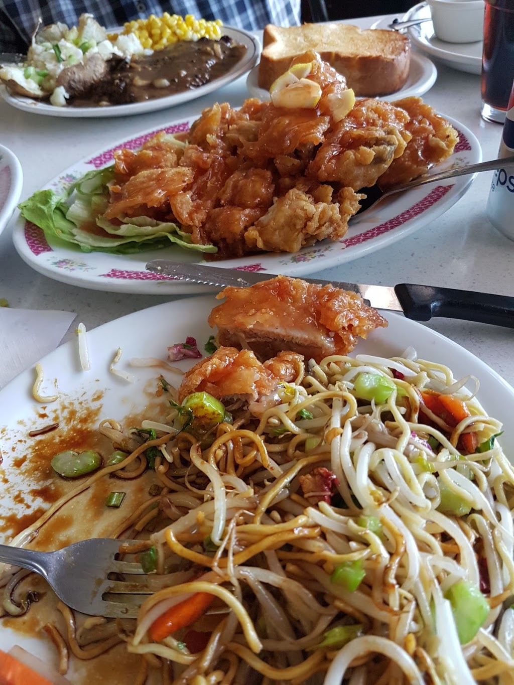 Irricana Family Restaurant | 233 2 St, Irricana, AB T0M 1B0, Canada | Phone: (403) 935-4940