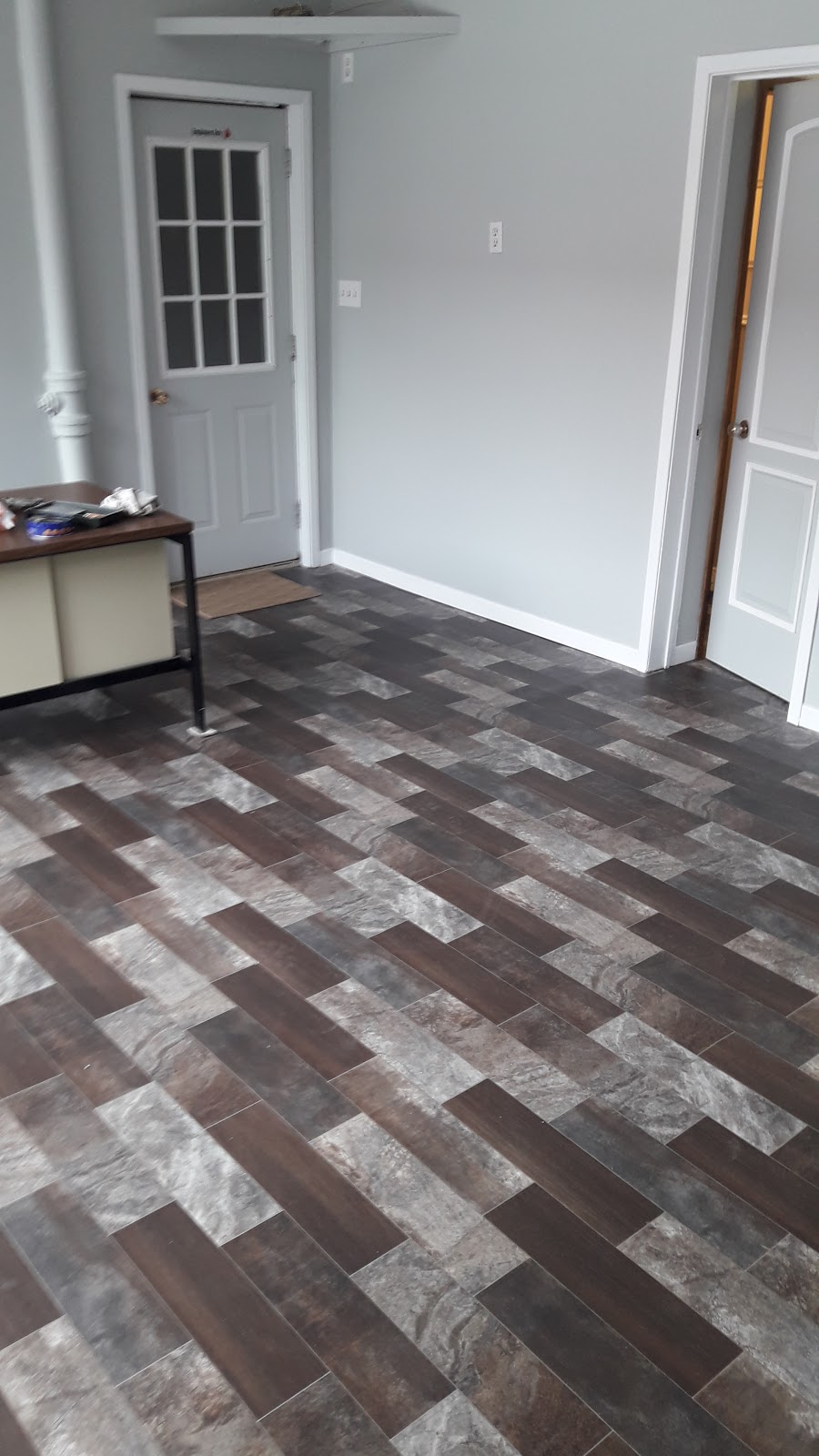Underfoot Flooring | 128 Victoria St E, Amherst, NS B4H 1Y1, Canada | Phone: (902) 667-3668
