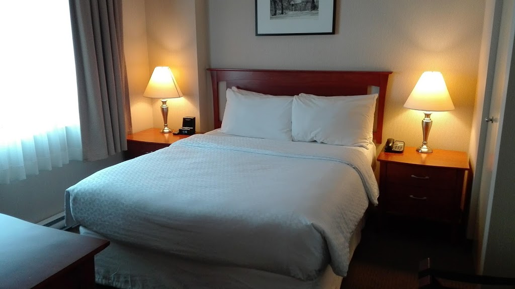 Hôtel Signature Québec | 7900 Rue du Marigot, Québec, QC G1G 6T8, Canada | Phone: (418) 627-8008