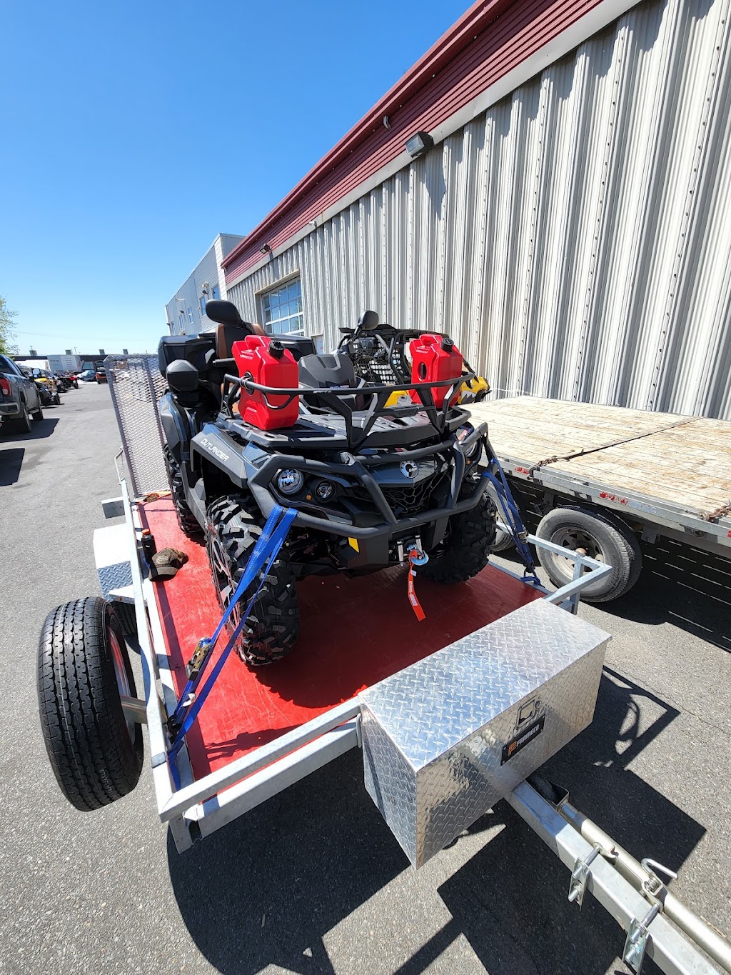 Claude Ste-Marie Sport Inc | 5925 Chem. de Chambly, Saint-Hubert, QC J3Y 3R4, Canada | Phone: (450) 678-4700