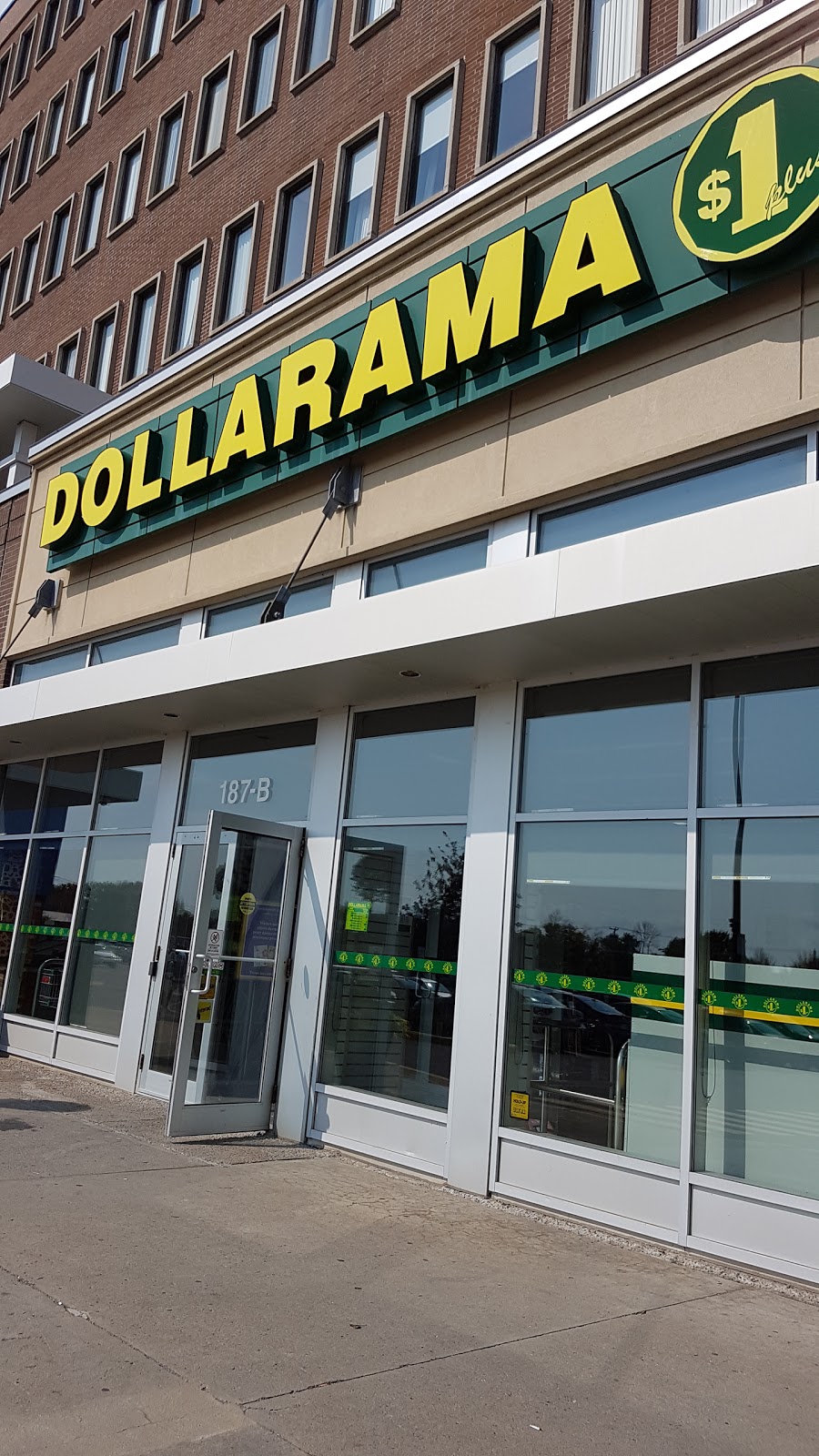 Dollarama | 187B Boul Hymus Centre Terrarium Centre Terrarium, Pointe-Claire, QC H9R 1E9, Canada | Phone: (514) 459-0167