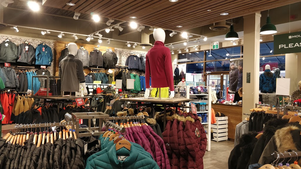 Mountain Warehouse | 7899 Templeton Station Rd, Vancouver, BC V7B 0B7, Canada | Phone: (604) 247-0901