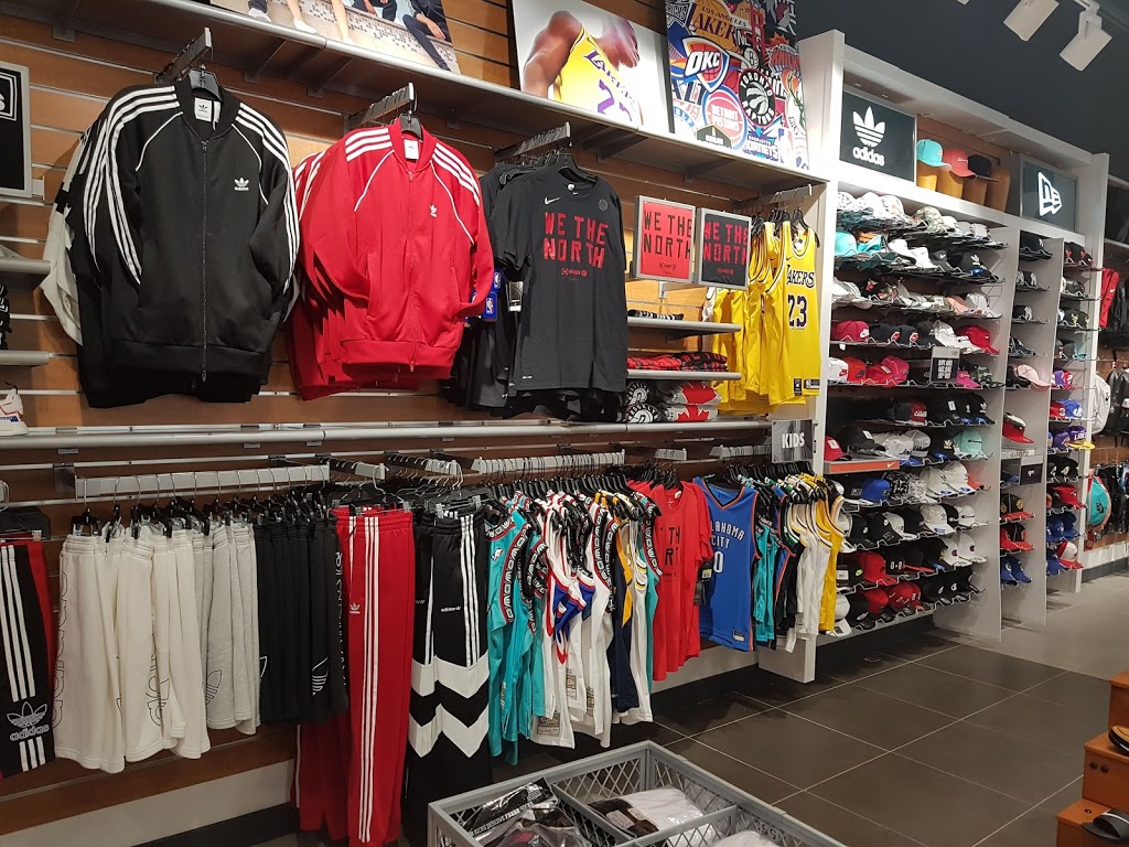 Champs Sports | clothing store | 419 King St W, Oshawa, ON L1J 2K5, Canada | 9055764780 OR +1 905-576-4780
