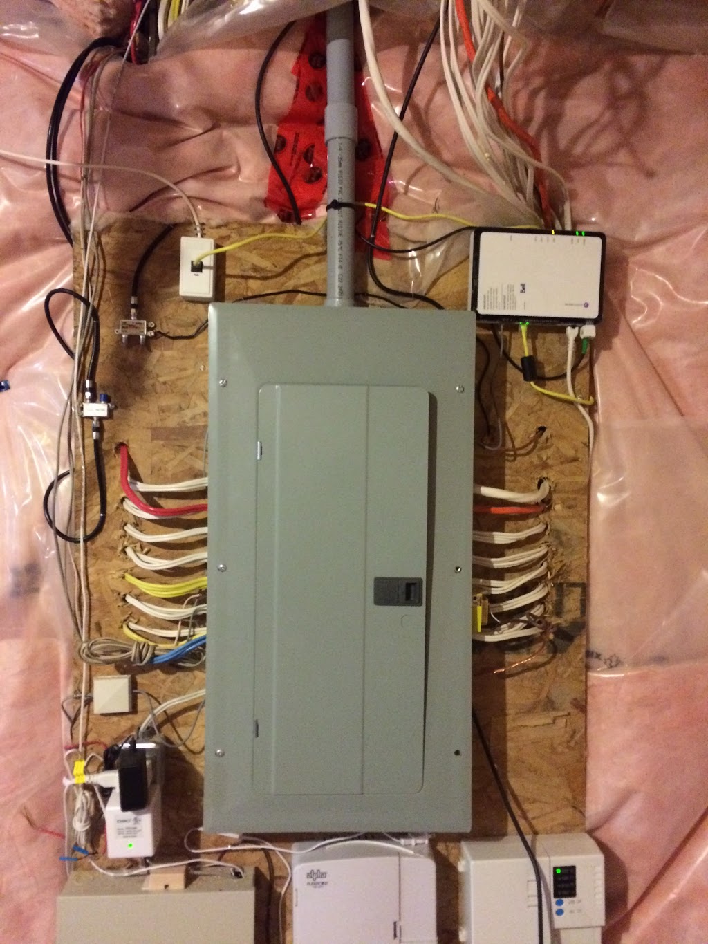 Mississauga Electrician, Heating & Gas Contractor | 5370 Longhouse Crescent, Mississauga, ON L5R 4A5, Canada | Phone: (647) 588-8120