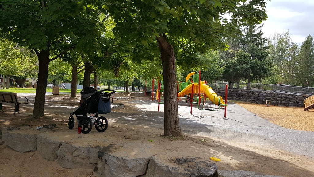Brewer Park | 210 Hopewell Ave, Ottawa, ON K1S 2Z5, Canada | Phone: (613) 580-2595