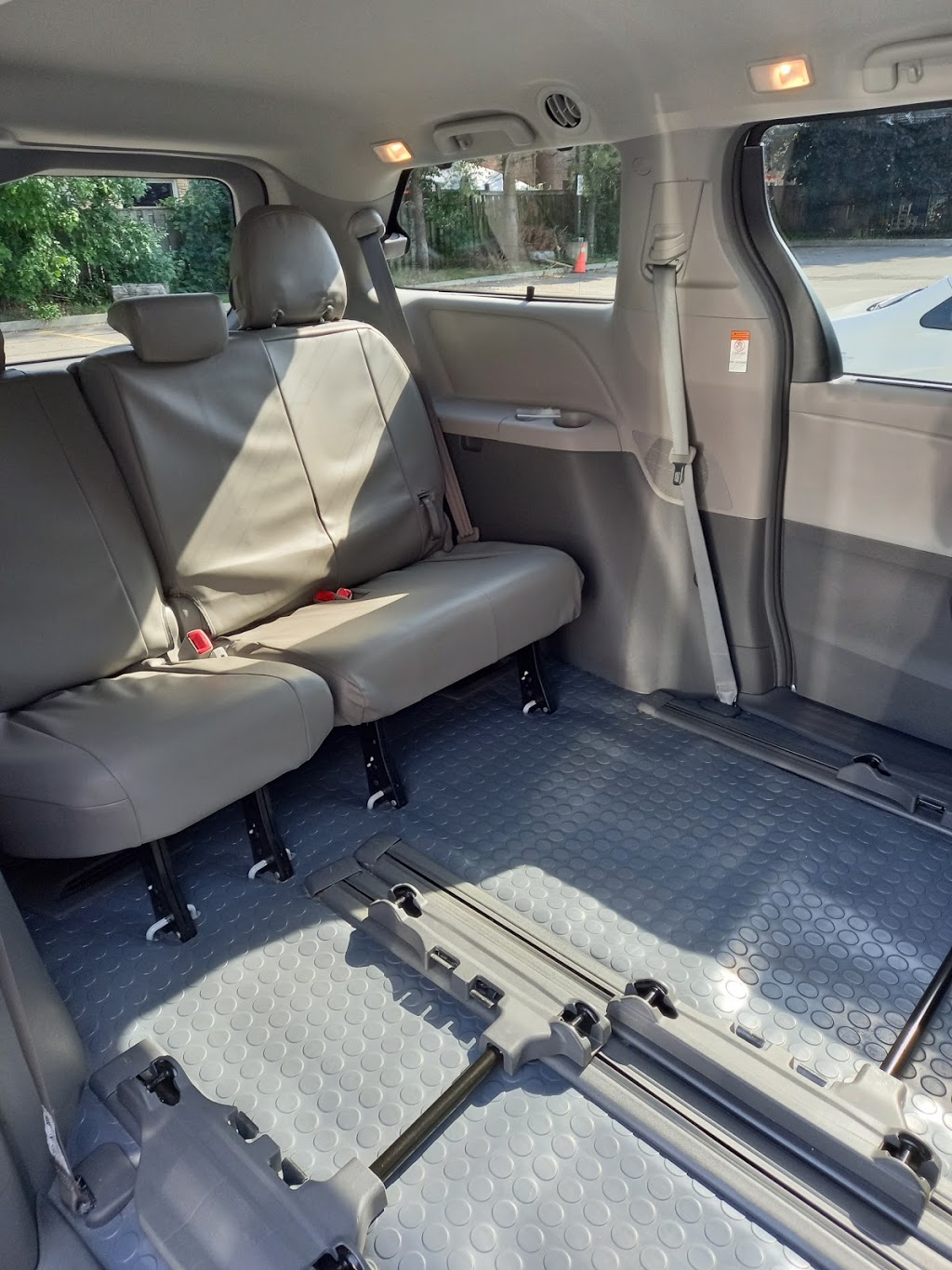 DETAILING DELIGHTS INC. | Westbury Ct, Mississauga, ON L5M, Canada | Phone: (289) 952-2978