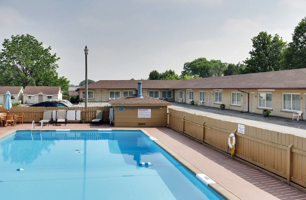 Falls Manor Resort | 7104 Lundys Ln, Niagara Falls, ON L2G 1W2, Canada | Phone: (905) 358-3211