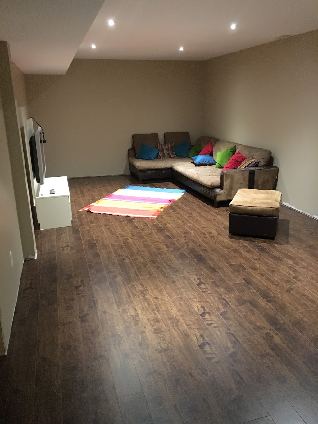 All Hands Renos | 785 Guildwood Blvd, London, ON N6H 5G2, Canada | Phone: (226) 667-7894