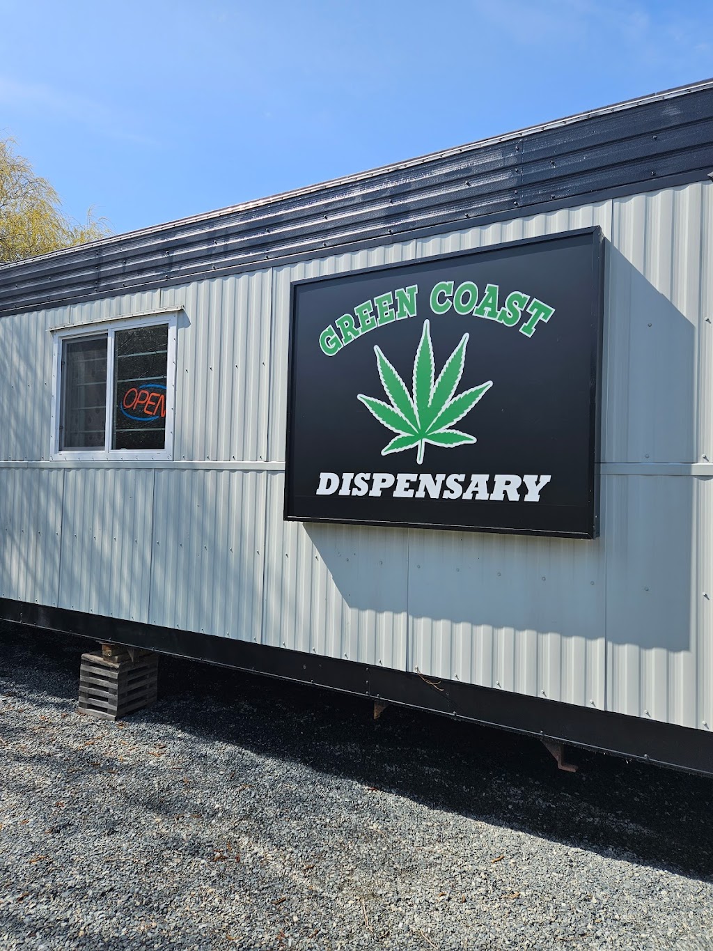 Green Coast Dispensary | 102 Snaw-Naw-As Road, Lantzville, BC V0R 2H0, Canada | Phone: (250) 802-2514