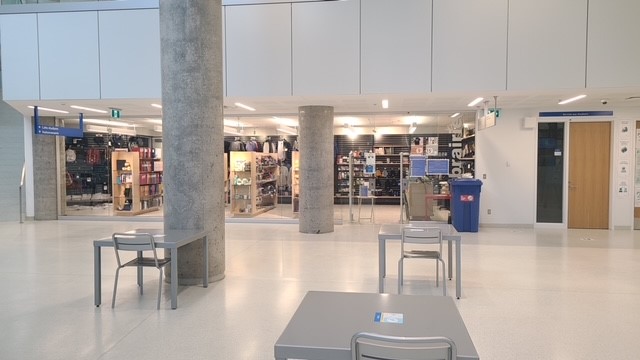 Librairie de lUniversité de Montréal | Campus MIL | 1375 Ave.Thérèse-Lavoie-Roux Local : A-0621, Montréal, QC H2V 0B3, Canada | Phone: (514) 343-6767