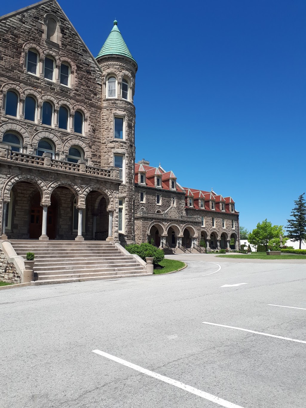 Monastery Cellars | 7020 Stanley Ave, Niagara Falls, ON L2G, Canada | Phone: (905) 933-5972