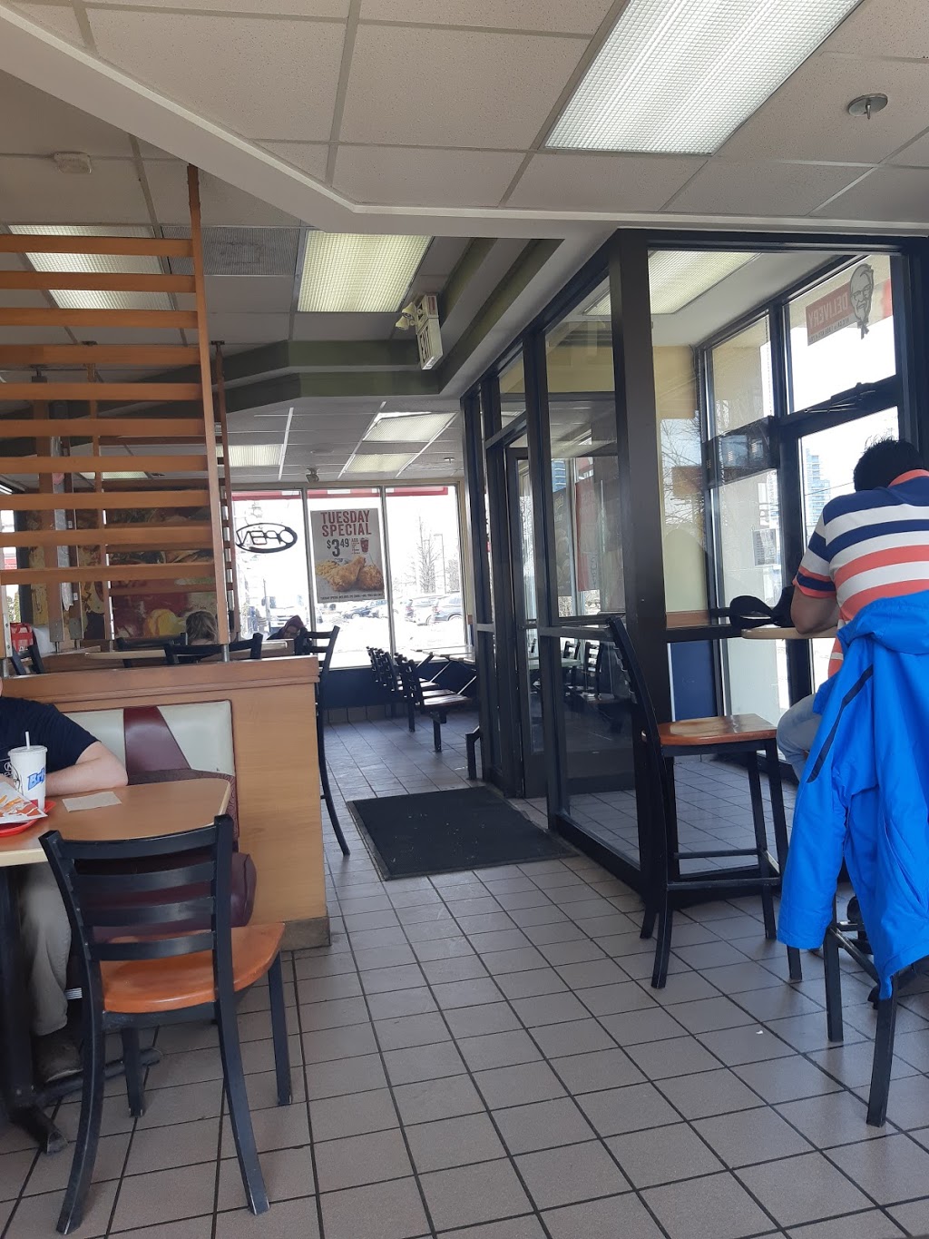 Taco Bell | 7028 Yonge St, Thornhill, ON L4J 1V7, Canada | Phone: (905) 707-0340