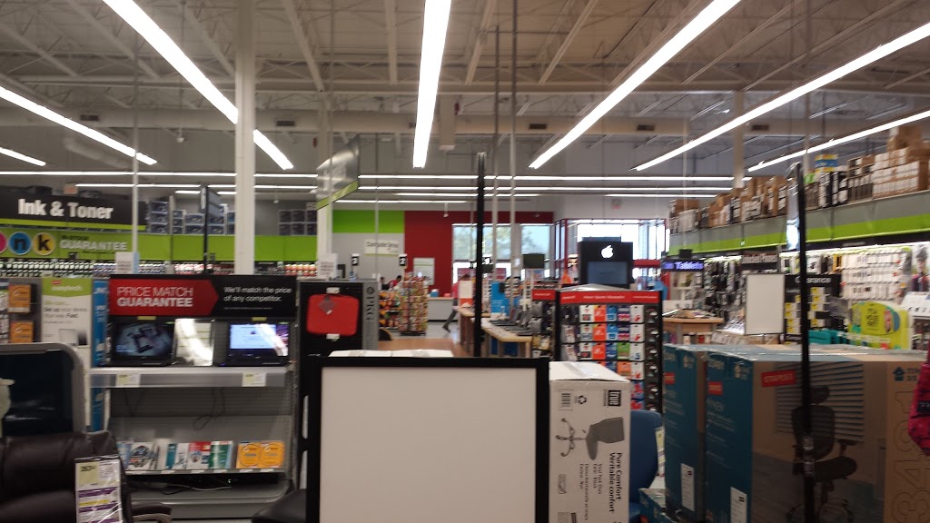 Staples | 20050 Lougheed Hwy, Maple Ridge, BC V2X 0P5, Canada | Phone: (604) 465-3429