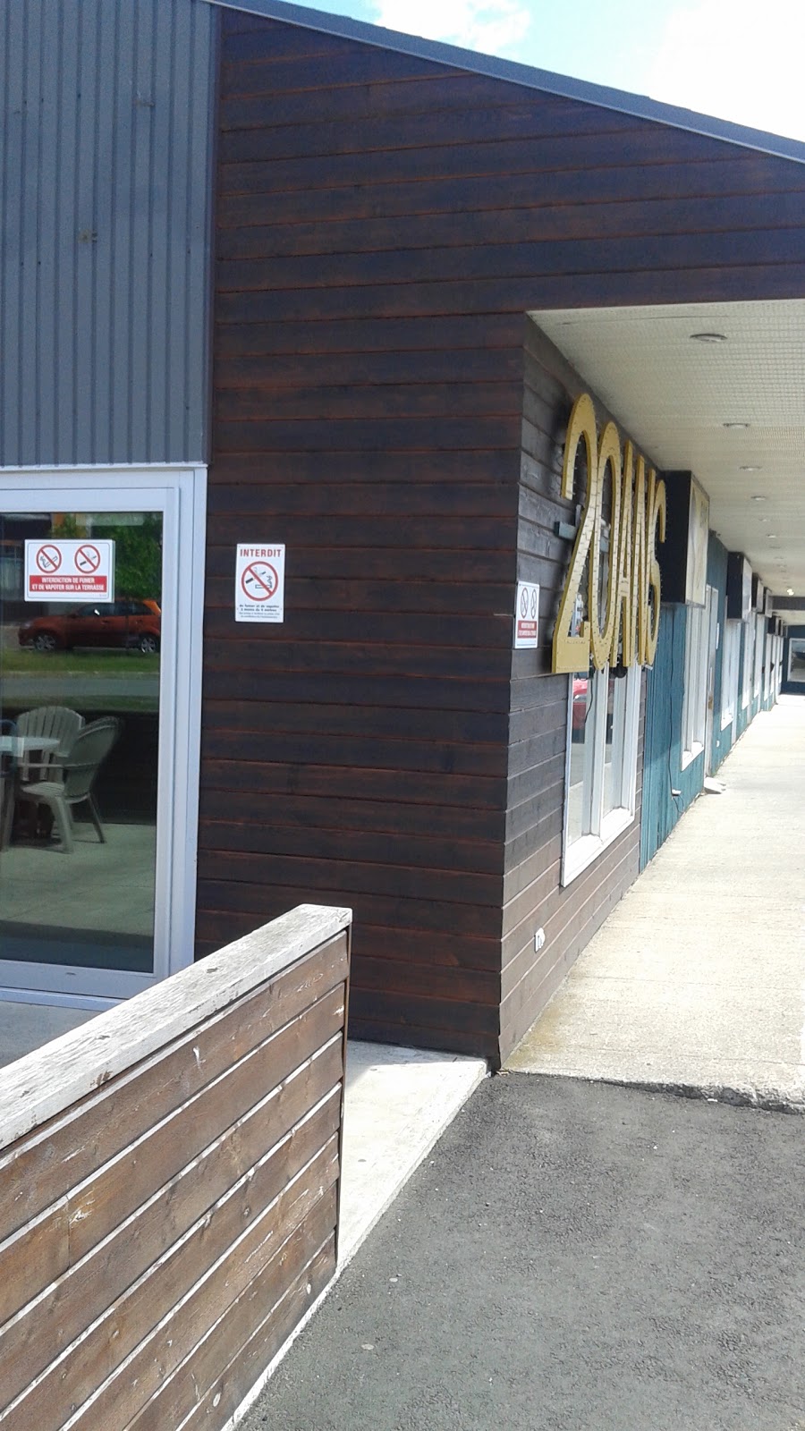 Bar M | 3044 Route Lagueux, Saint-Étienne-de-Lauzon, QC G6J 1K2, Canada | Phone: (418) 836-0224