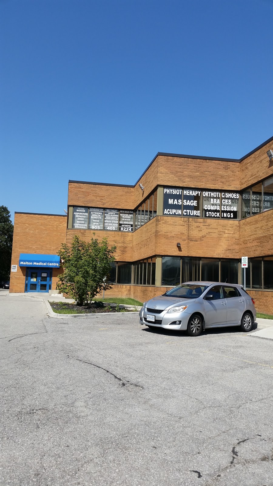 Malton Medical Clinic | 6870 Goreway Dr, Mississauga, ON L4V 1P1, Canada | Phone: (905) 677-4200