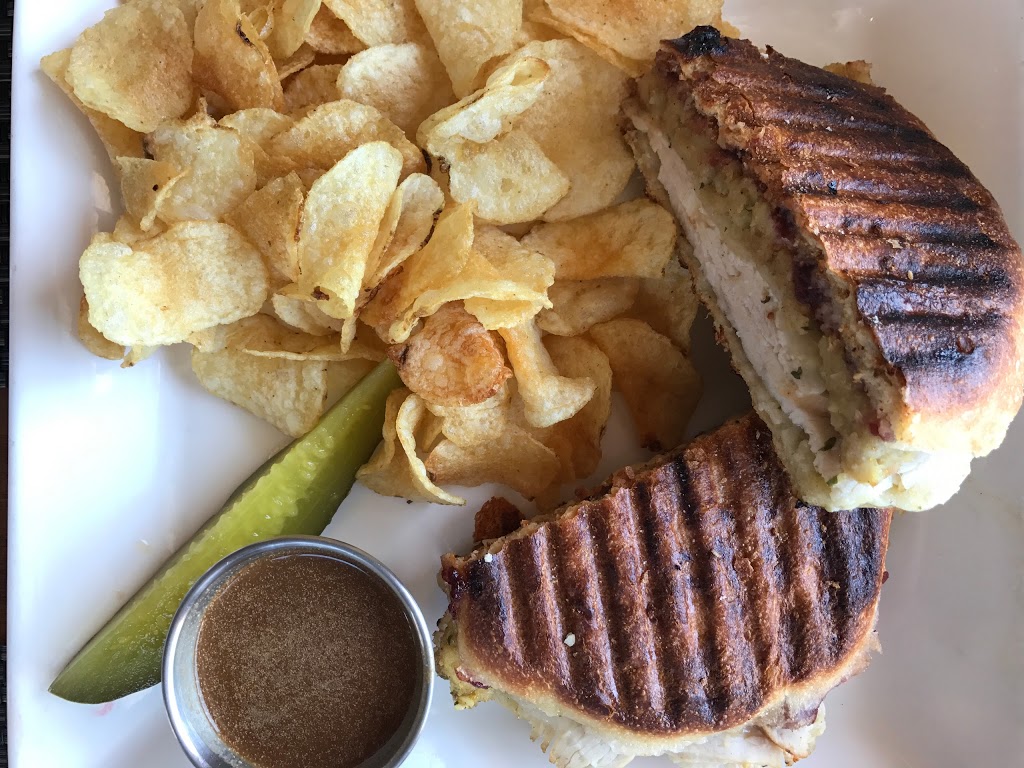 Saltwater Café | 1345 Gulf Rd, Point Roberts, WA 98281, USA | Phone: (360) 945-7258