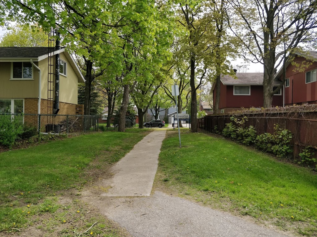 Edgewood Park | 107 Oakley Blvd, Scarborough, ON M1P 3R1, Canada | Phone: (416) 338-4386