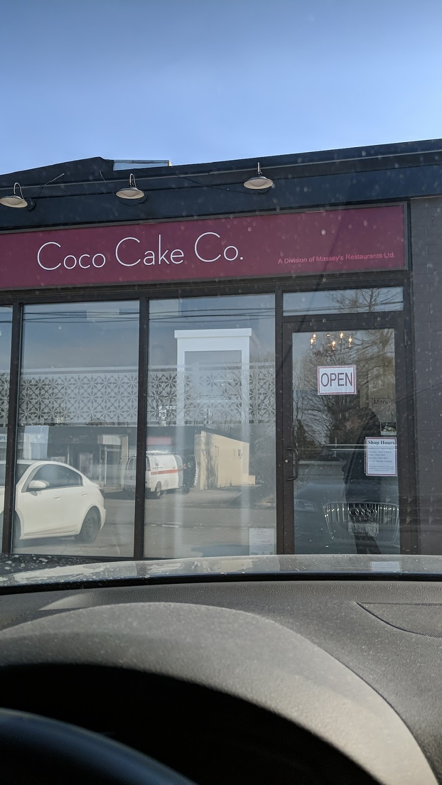 Coco Cake Co | bakery | 774 Liverpool Rd, Pickering, ON L1W 1R9, Canada | 9054205191 OR +1 905-420-5191