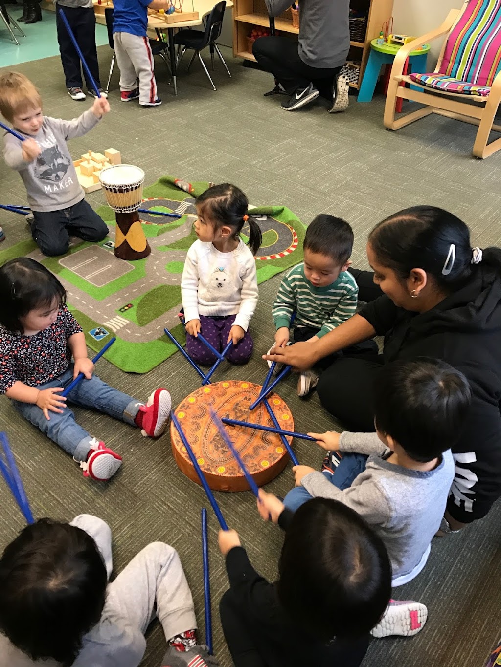 Elder Tree Montessori (Thornhill - Yonge St) | 8403 Yonge St, Thornhill, ON L3T 6R2, Canada | Phone: (905) 889-8898