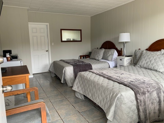Rolling Rapids Motel | 29552 ON-60, Whitney, ON K0J 2M0, Canada | Phone: (613) 637-1220