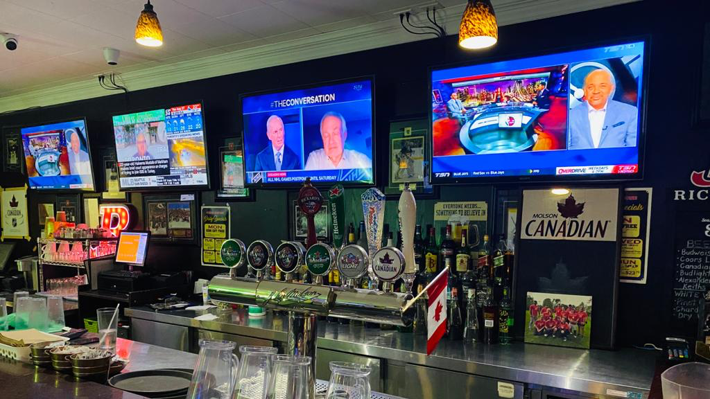Wing House Beaverton | 334 Simcoe St, Beaverton, ON L0K 1A0, Canada | Phone: (705) 504-4444