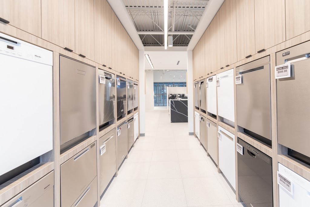 Trail Appliances - North Vancouver | 1550 Marine Dr #101, North Vancouver, BC V7P 1T7, Canada | Phone: (604) 904-6575