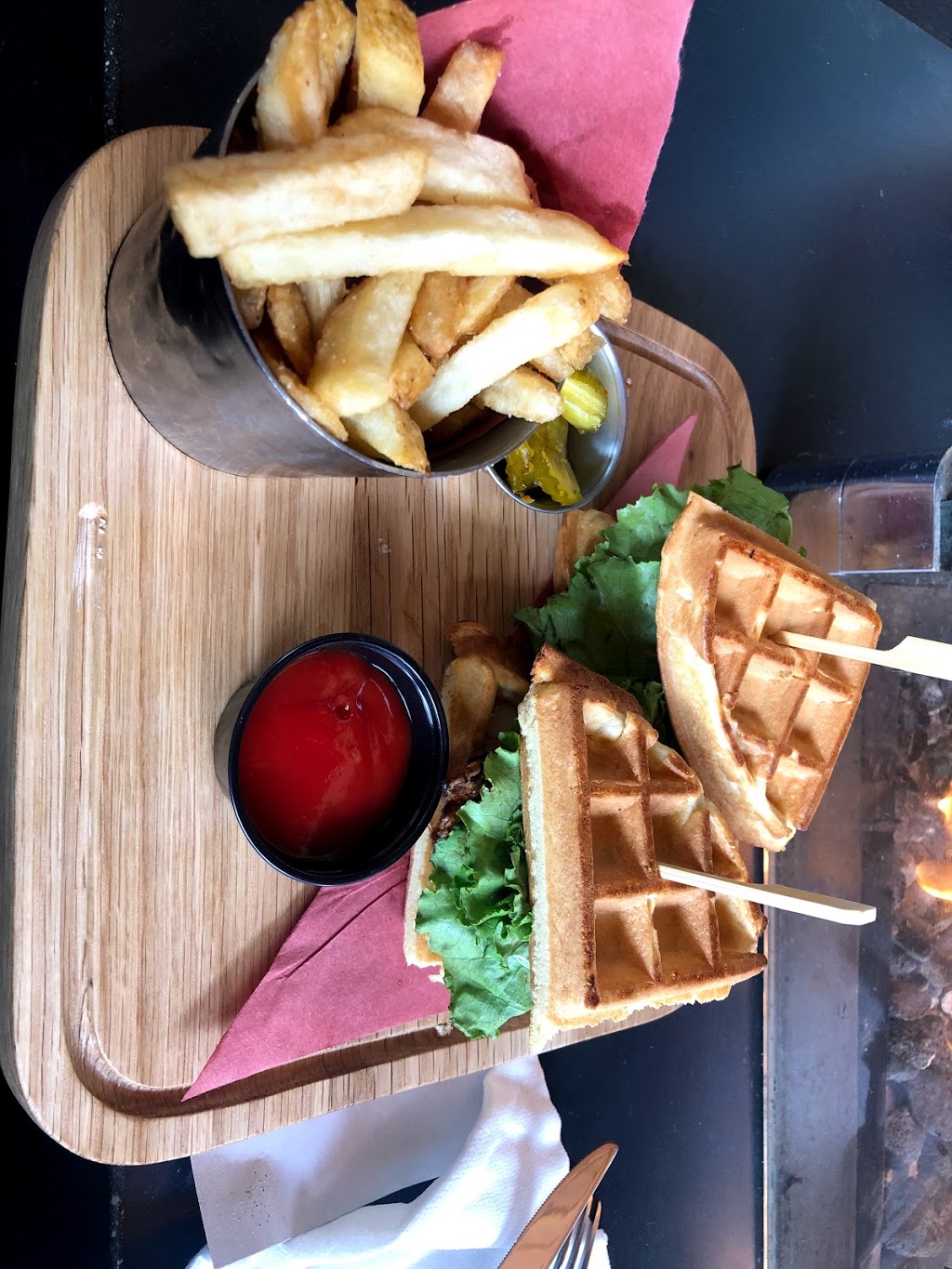 Match Eatery & Public House | 9000 Valley Dr, Squamish, BC V8B 0B3, Canada | Phone: (604) 892-2946