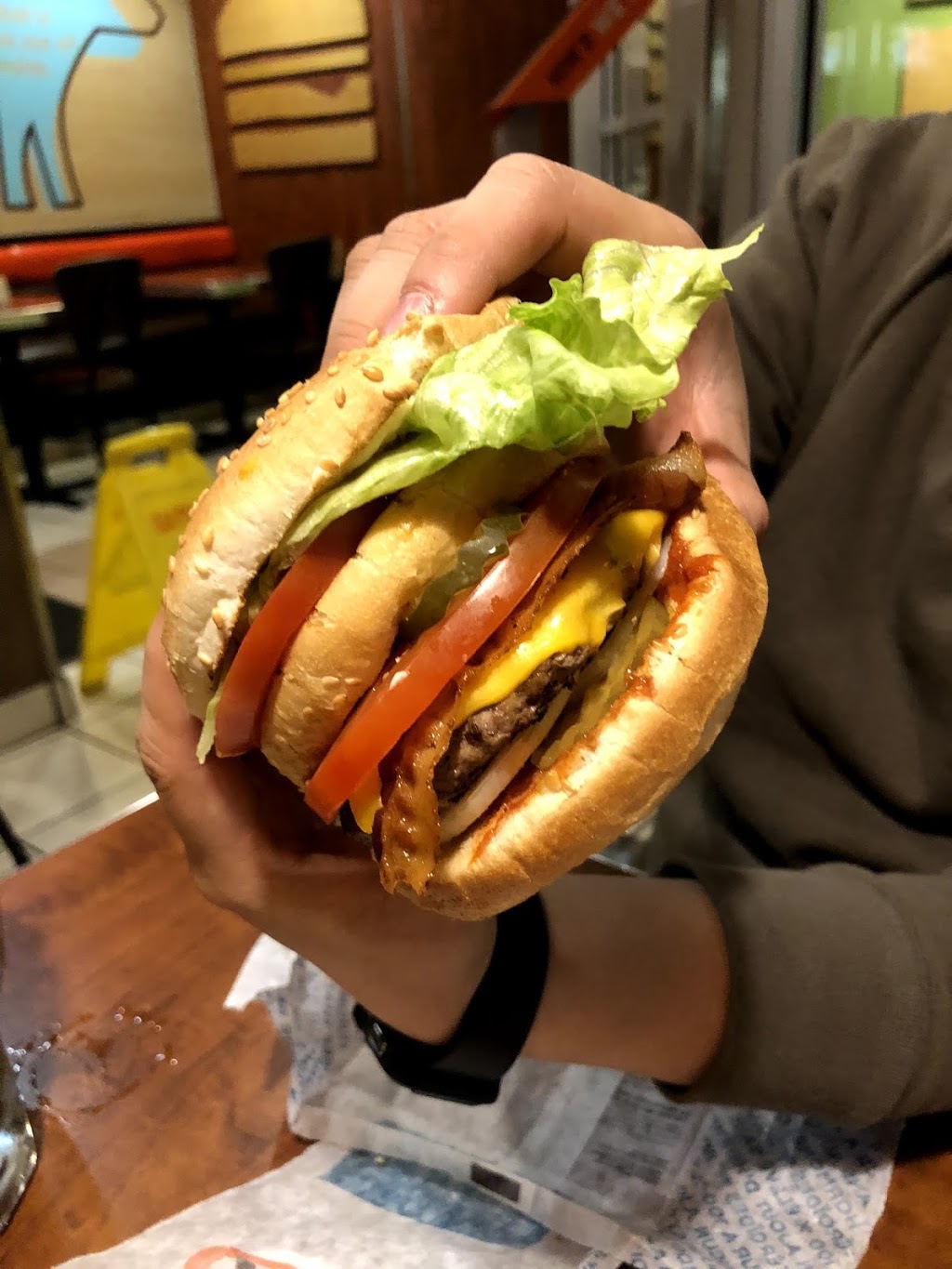 A&W Canada | 733 Central Pkwy W, Mississauga, ON L5B 4L1, Canada | Phone: (905) 848-8885