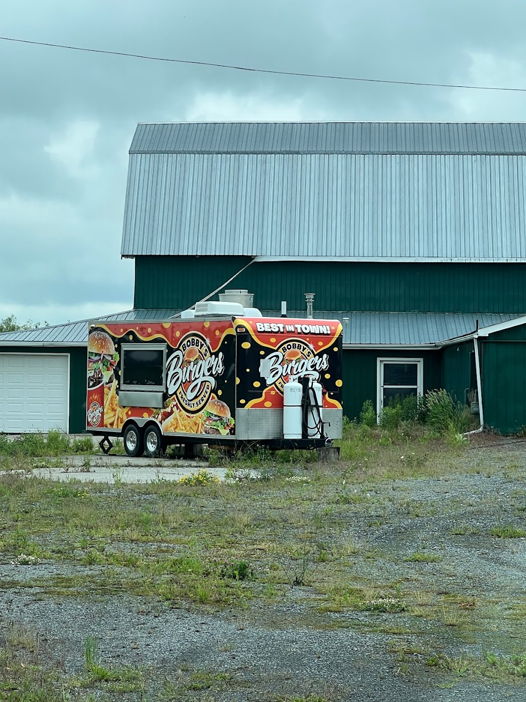 Bobbys Burgers | 662 County Rd 12, Prince Edward, ON K0K 2T0, Canada | Phone: (416) 838-2141